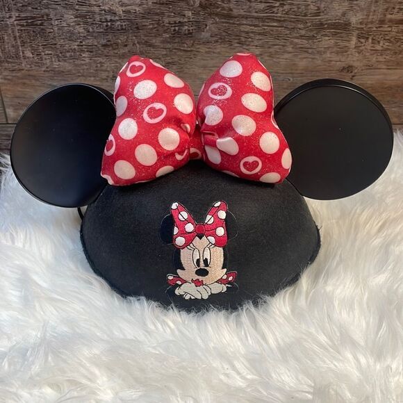 Disney Parks Minnie Mouse Hat, Adult size - Picture 1 of 5